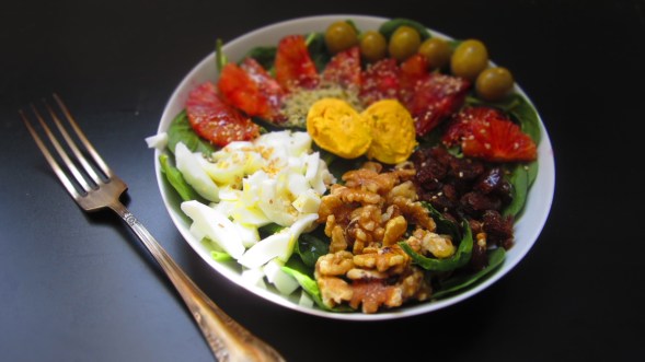 Deliciosamente sano ensalada de espinacas 1