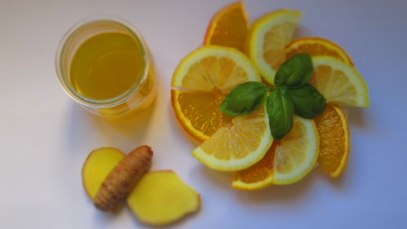 Deliciosamente Sano Limonada de Cúrcuma (3)